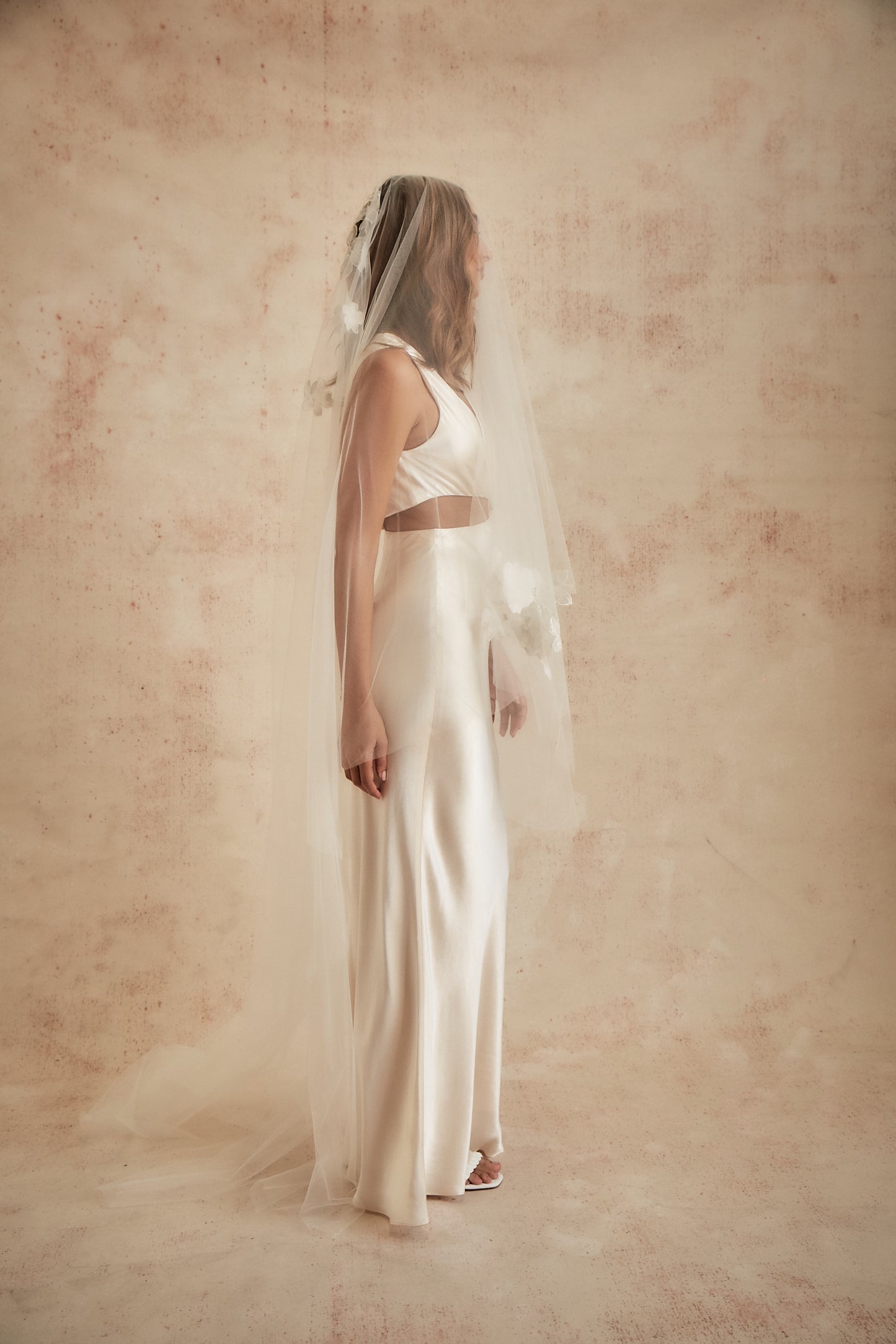 Jasmine Floral Lace Veil