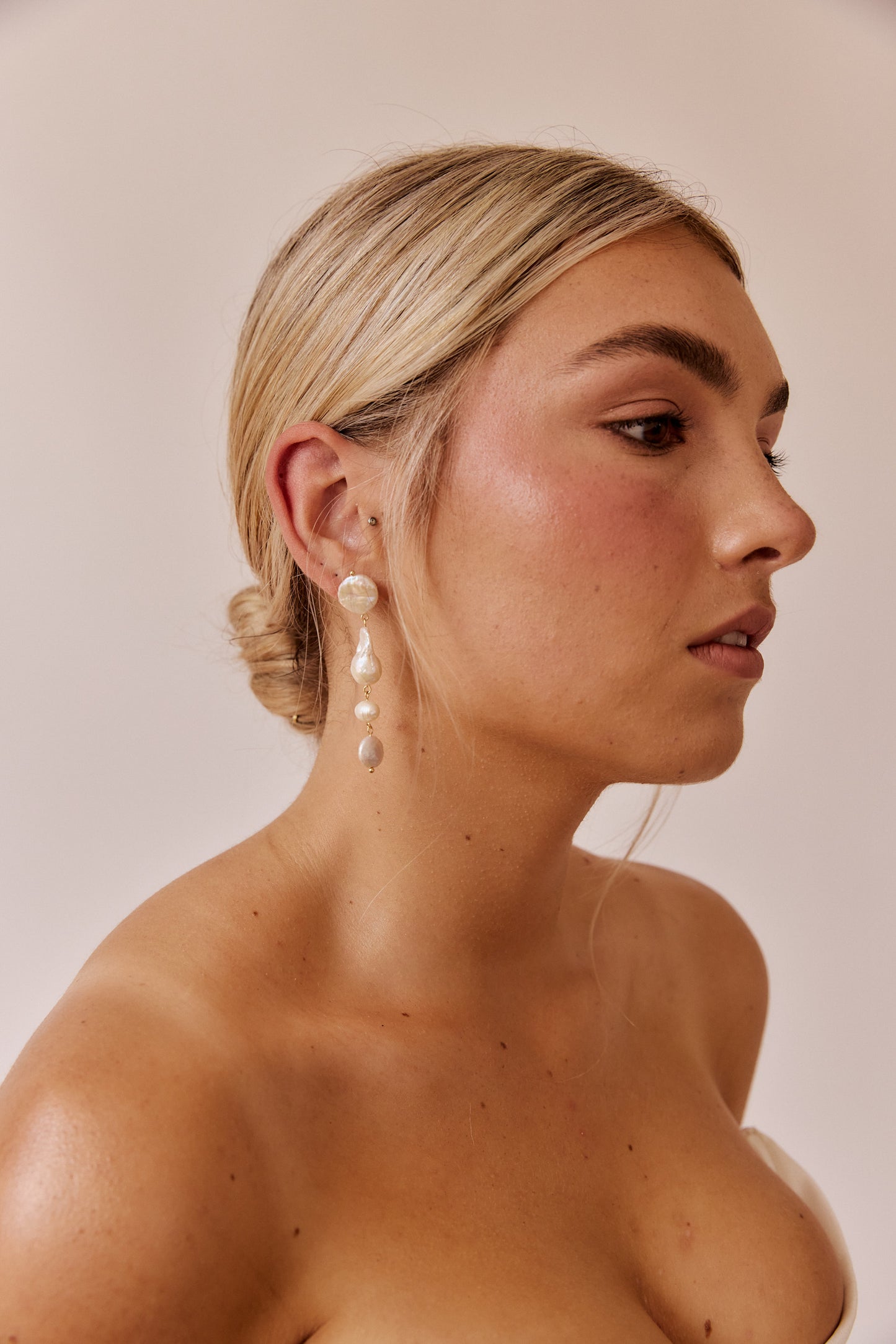 Ella Baroque Pearl Earrings