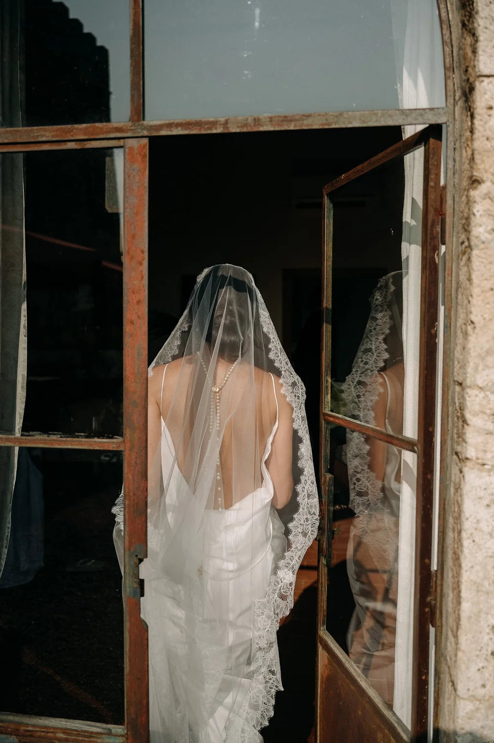 Emmy Lace-Trimmed Mantilla Veil