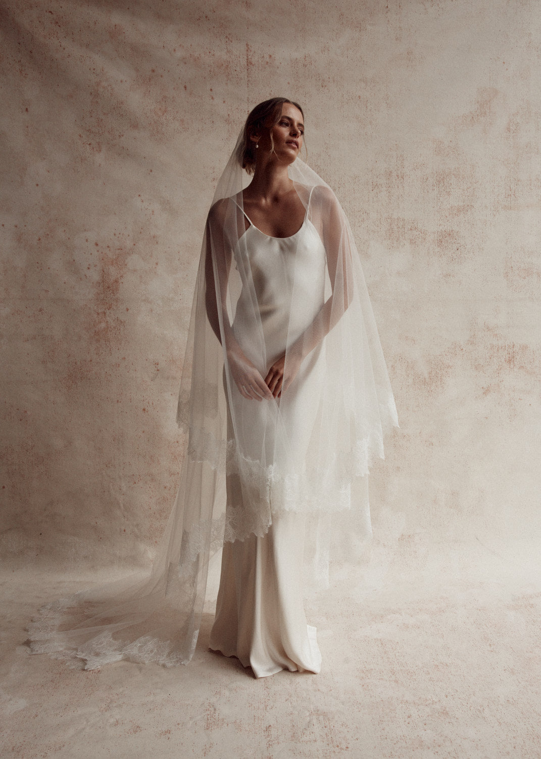 Harper Lace Trimmed Veil