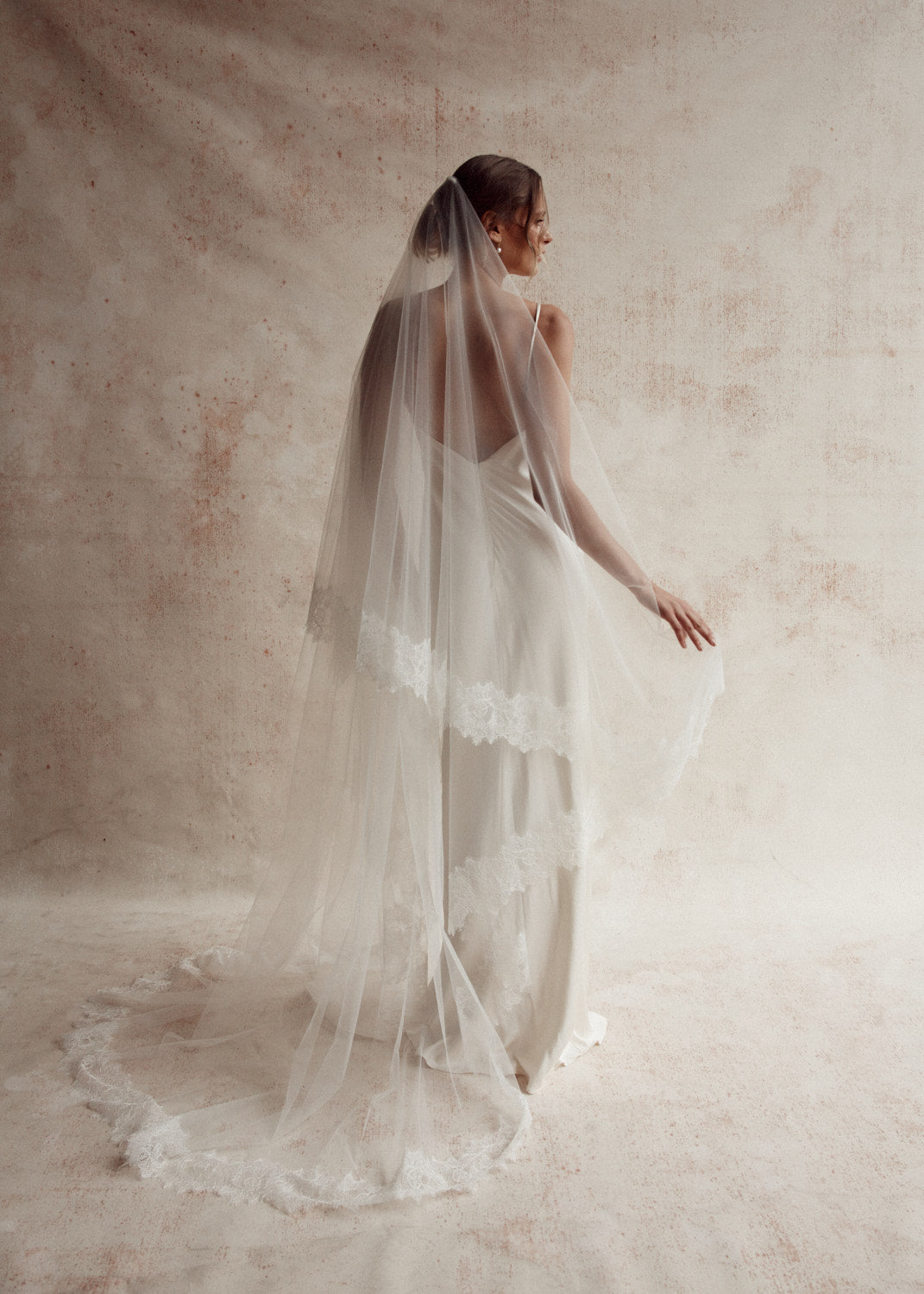 Harper Lace Trimmed Veil