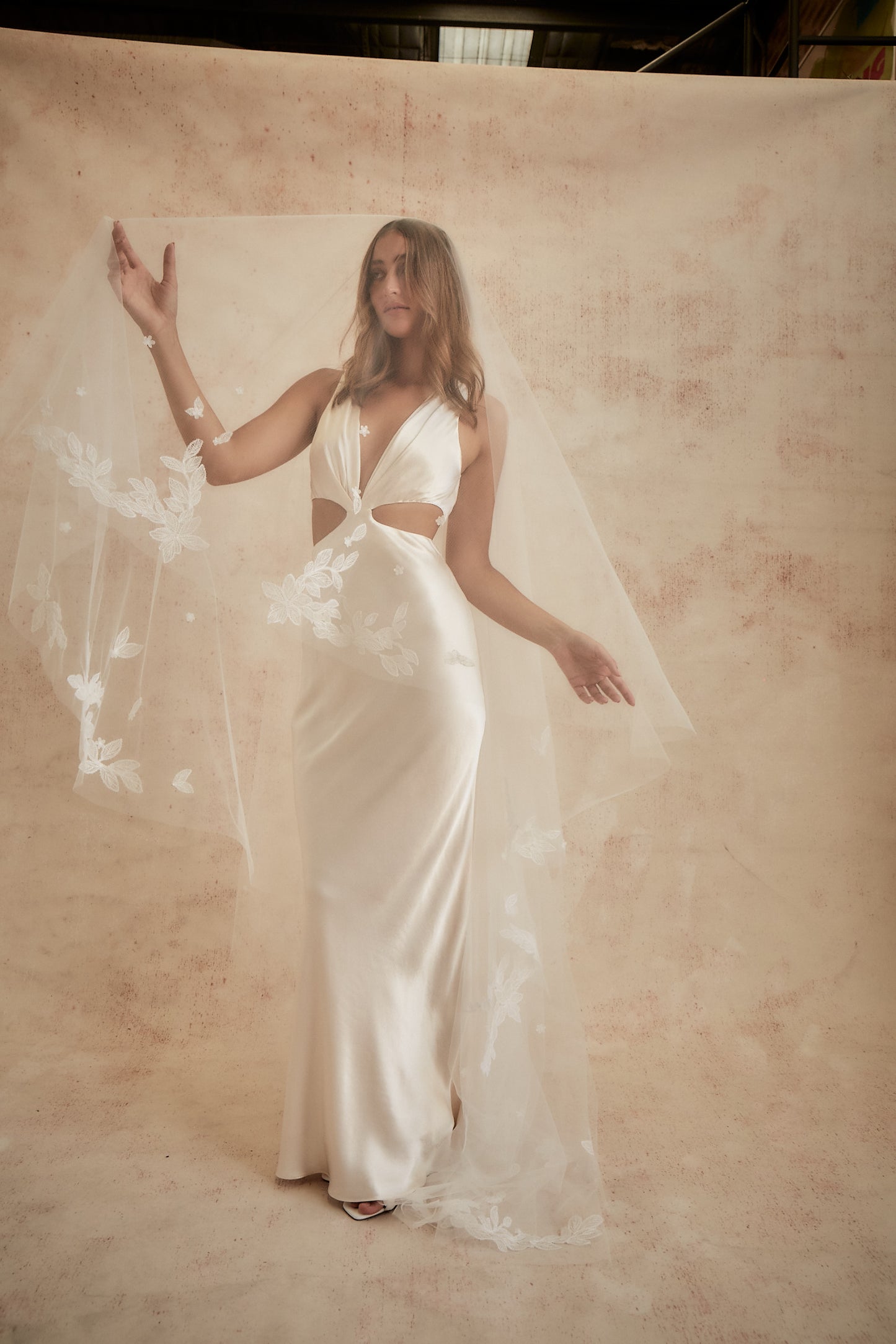 Sonia Tulle Veil with Floral Embroidery