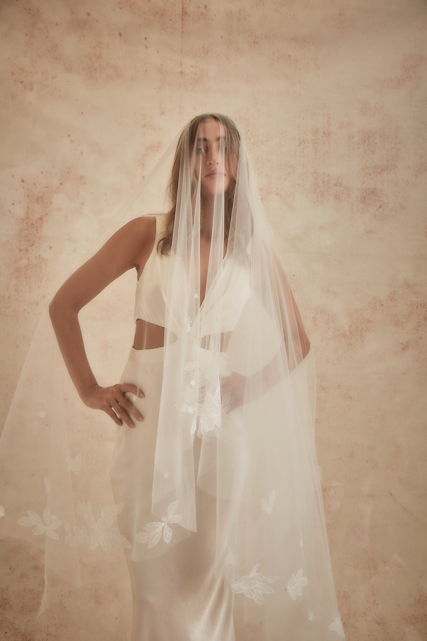 Sonia Tulle Veil with Floral Embroidery