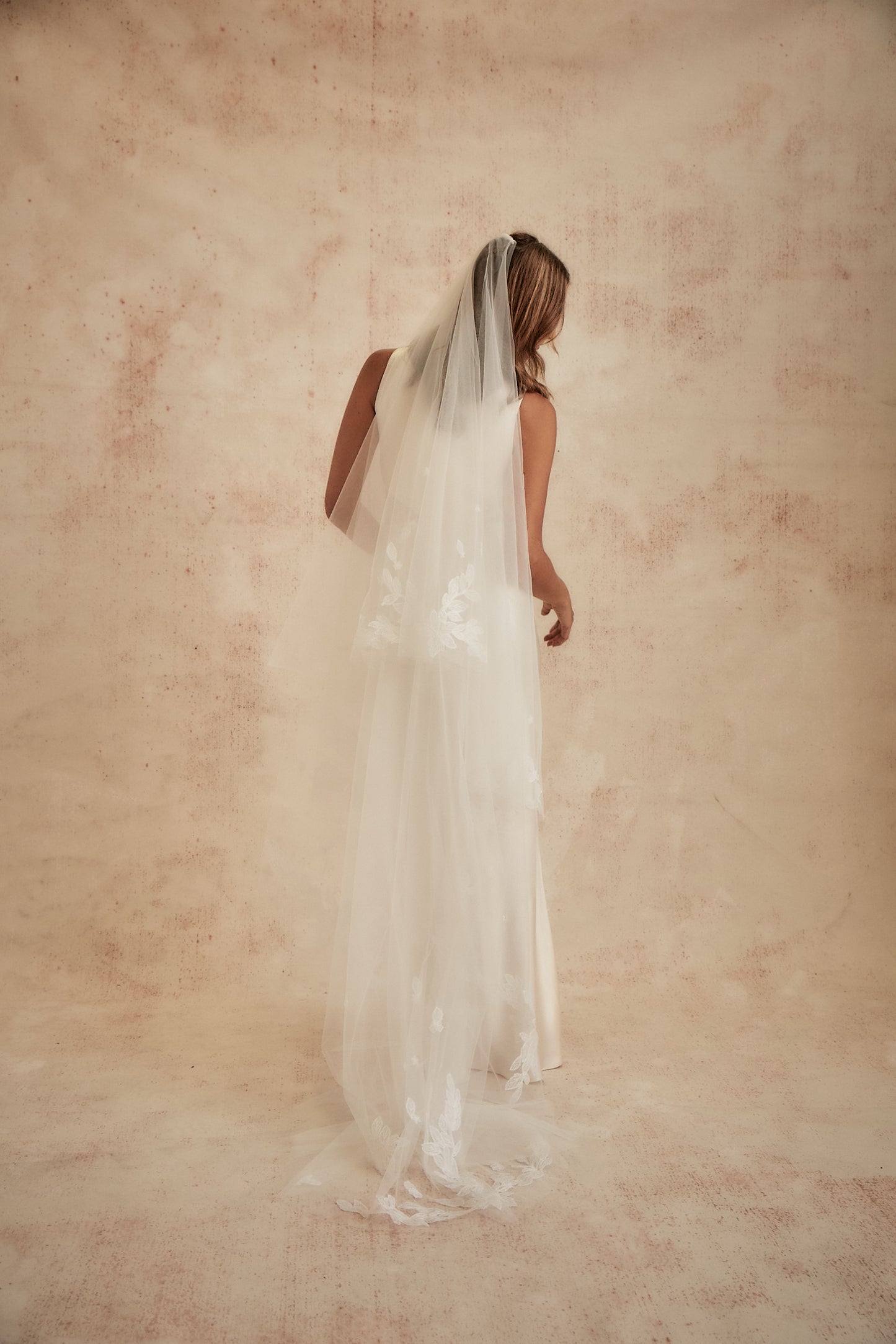 Sonia Tulle Veil with Floral Embroidery