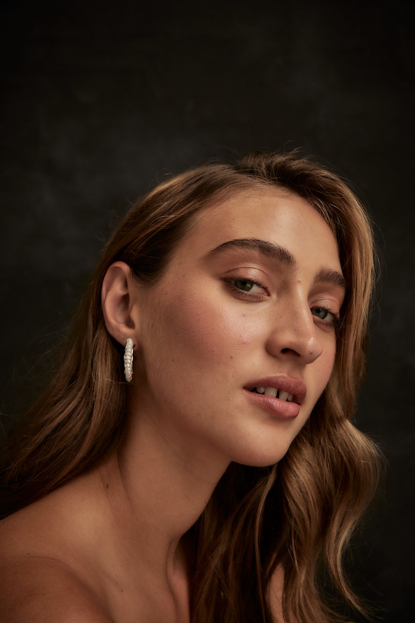 Sasha Organic Silver Pearl Hoop Earrings