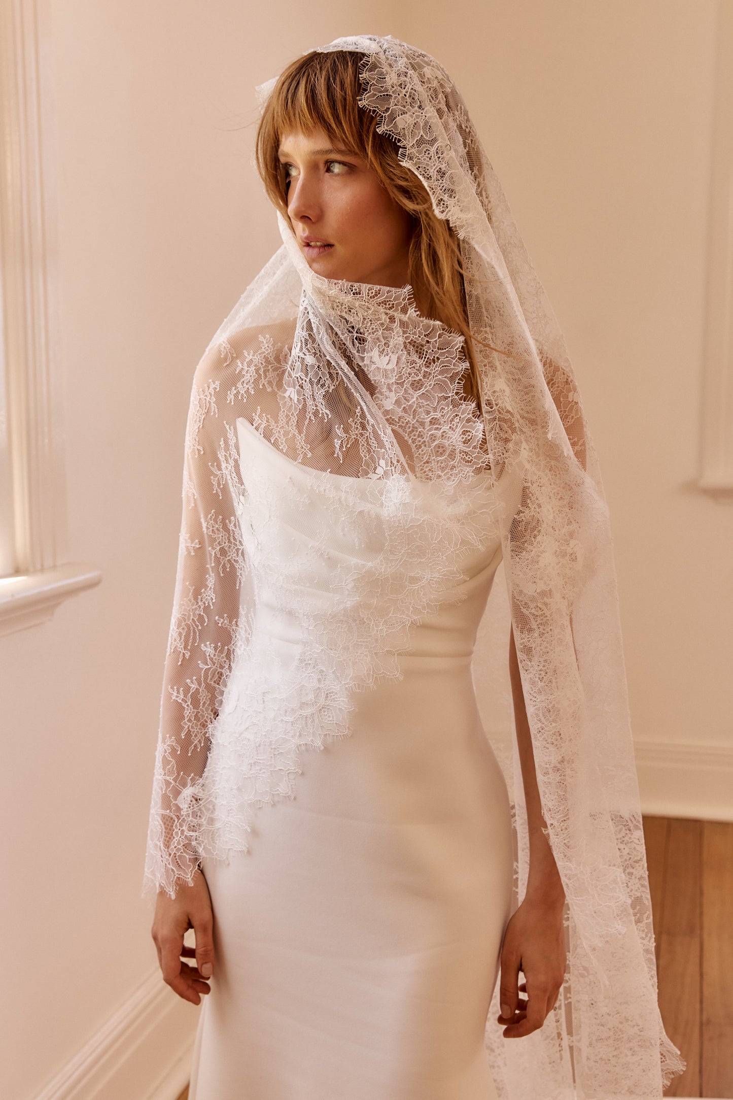 Valentina French Lace Mantilla Veil