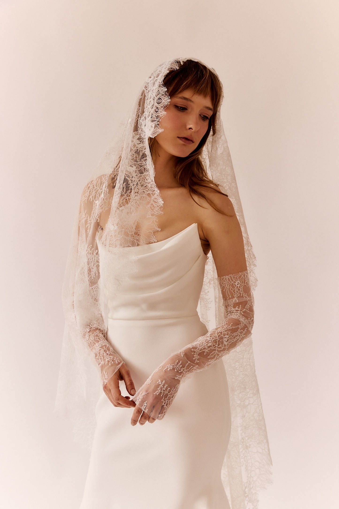 Valentina French Lace Mantilla Veil