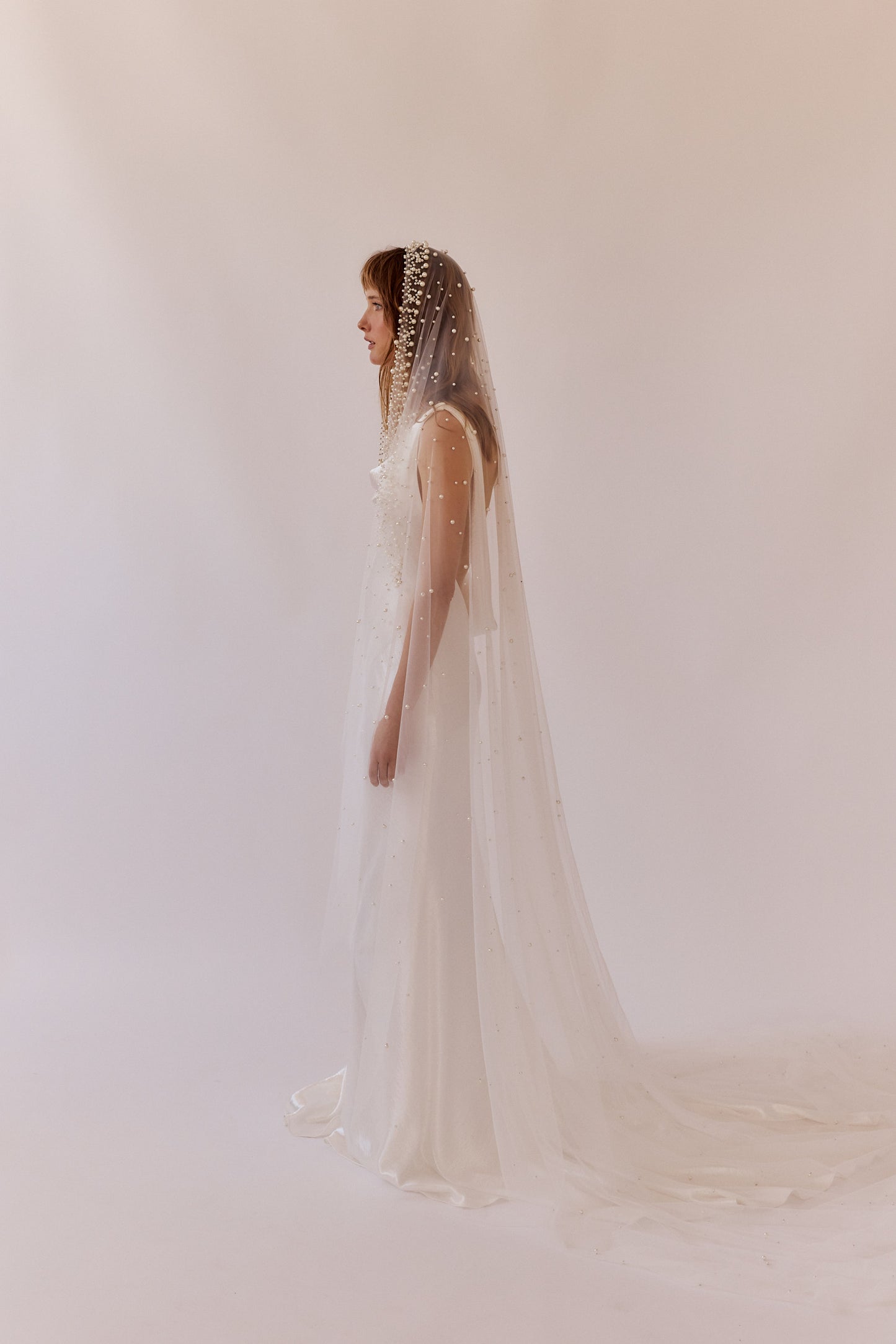 Monte Pearl Mantilla Veil