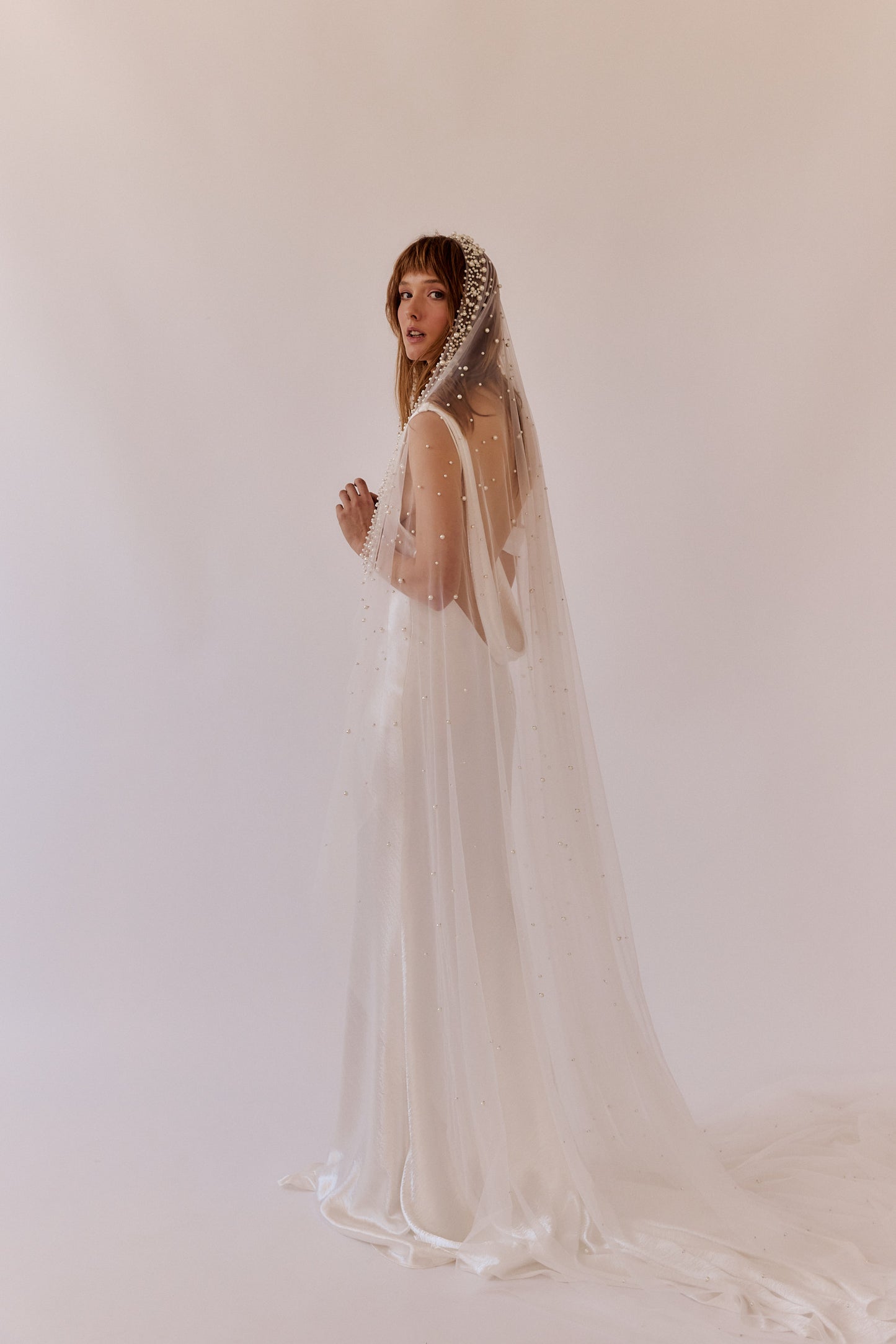 Monte Pearl Mantilla Veil