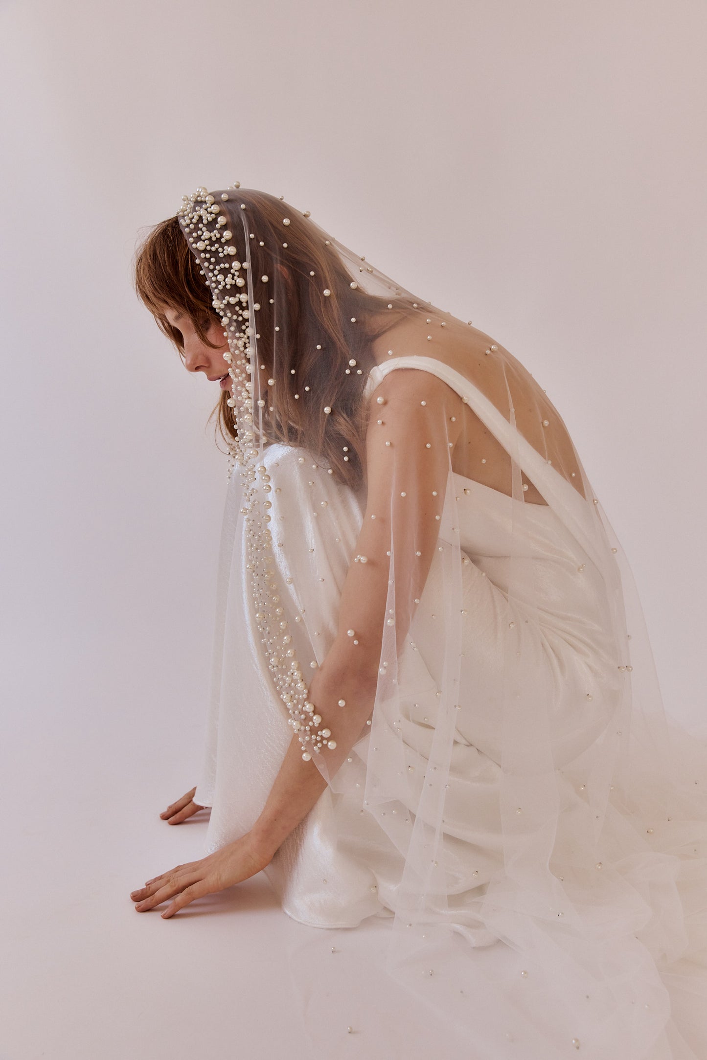 Monte Pearl Mantilla Veil