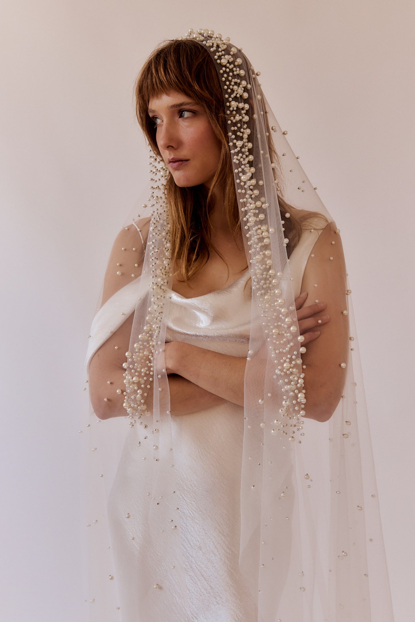 Monte Pearl Mantilla Veil