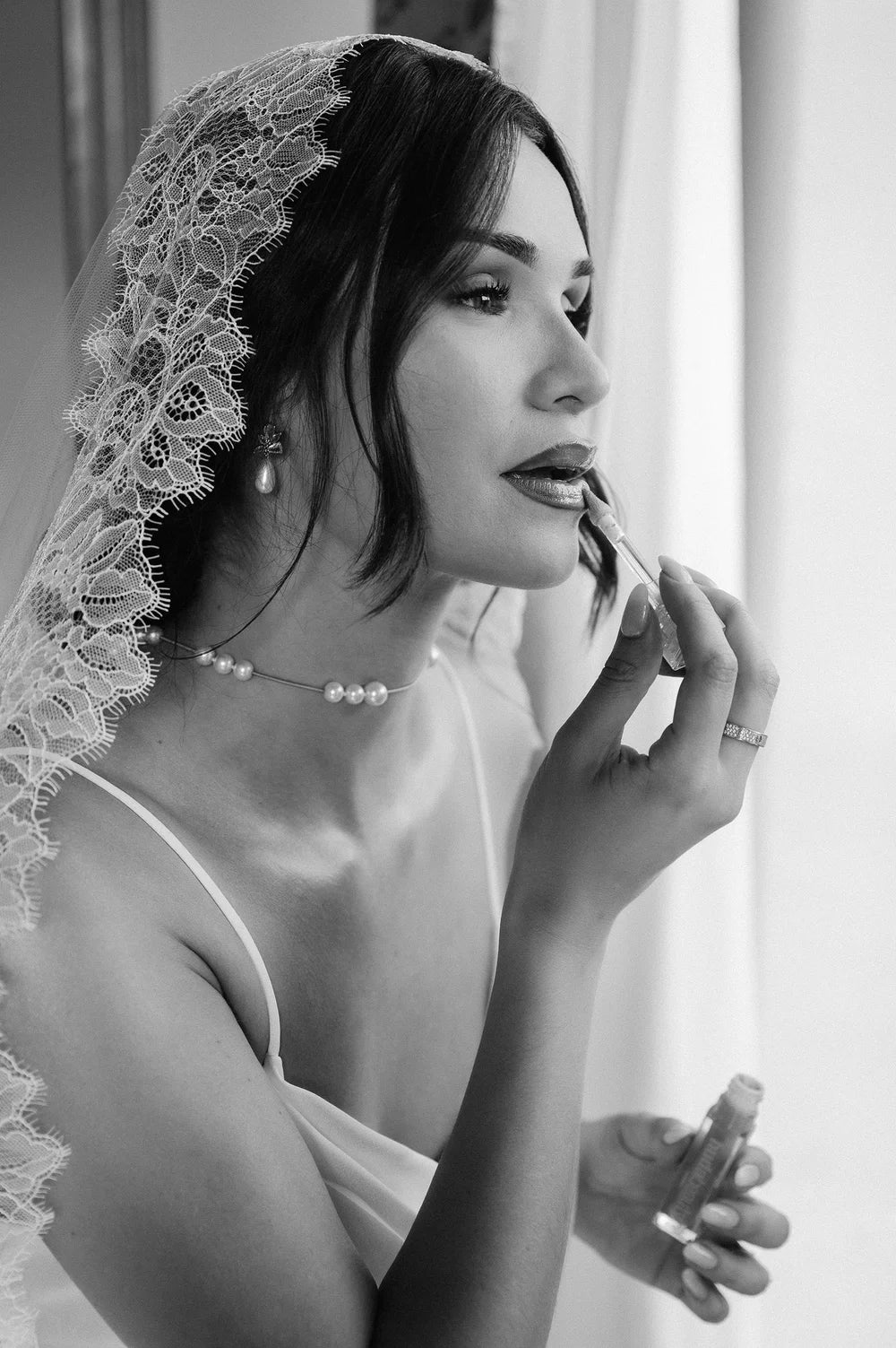 Emmy Lace-Trimmed Mantilla Veil