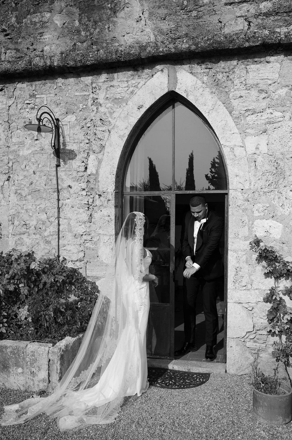 Emmy Lace-Trimmed Mantilla Veil