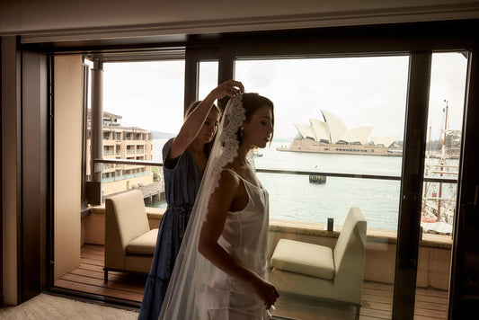 Amy Scalloped Lace Mantilla Veil