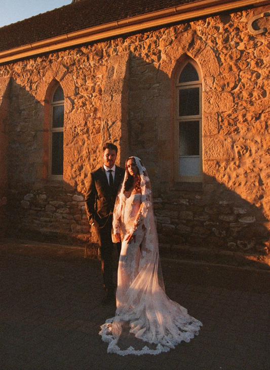 Amy Scalloped Lace Mantilla Veil