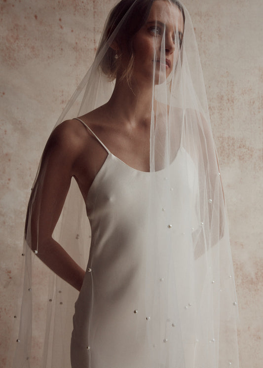 Harper Glass Pearl Drop Veil